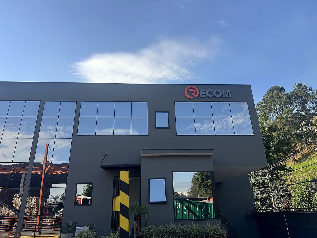 Fachada da sede da RECOM em Osasco